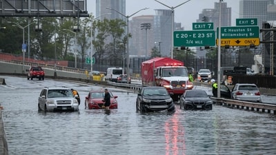 (Representational image) Severe weather caused major disruptions at East Coast airports, with JFK and LaGuardia halting flights. (Photo by Ed JONES / AFP) (AFP) (Representational image) Severe weather caused major disruptions at East Coast airports, with JFK and LaGuardia halting flights. (Photo by Ed JONES / AFP) (AFP)