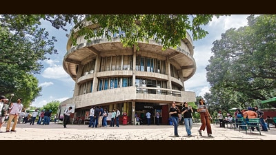 The Panjab University came alive once again as the new academic session kicked off on Tuesday. (Keshav Singh/HT) The Panjab University came alive once again as the new academic session kicked off on Tuesday. (Keshav Singh/HT)