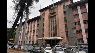 The Pune Municipal Corporation (PMC) is set to launch a road adoption scheme aimed at involving citizens in the upkeep and maintenance of city roads alongside the civic administration. (HT)