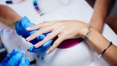 Can nail polishes and extensions cause skin cancer? Here's what you should know. (Freepik) Can nail polishes and extensions cause skin cancer? Here's what you should know. (Freepik)