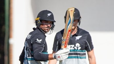 Tim Robinson hit a career-best 75 not out Tim Robinson hit a career-best 75 not out