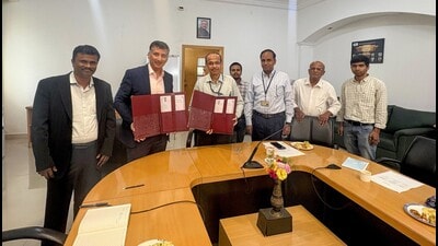 Pune-based CSIR-National Chemical Laboratory (CSIR-NCL) on Wednesday signed a Memorandum of Understanding (MoU) with Covestro (India) Private Limited on Wednesday. (HT PHOTO)
