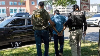 A new ICE policy under the Trump administration mandates detention without bond hearings for undocumented immigrants, impacting long-time residents. (Photo by JOHN MOORE / GETTY IMAGES NORTH AMERICA / Getty Images via AFP) (Getty Images via AFP) A new ICE policy under the Trump administration mandates detention without bond hearings for undocumented immigrants, impacting long-time residents. (Photo by JOHN MOORE / GETTY IMAGES NORTH AMERICA / Getty Images via AFP) (Getty Images via AFP)