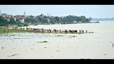 Water enters low lying areas. (HT Photo) Water enters low lying areas. (HT Photo)