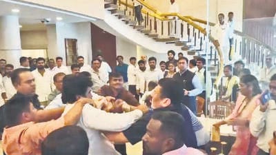 Supporters of BJP, NCP (SP) MLAs come to blows in Vidhan Bhavan lobby Supporters of BJP, NCP (SP) MLAs come to blows in Vidhan Bhavan lobby