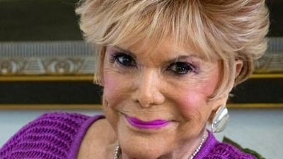 Connie Francis was the first solo female artist to top the Billboard Hot 100. (X) Connie Francis was the first solo female artist to top the Billboard Hot 100. (X)