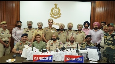 Ferozepur senior superintendent of police (SSP) Bhupinder Singh Sidhu during a press conference after the seizure on Thursday. (HT) Ferozepur senior superintendent of police (SSP) Bhupinder Singh Sidhu during a press conference after the seizure on Thursday. (HT)