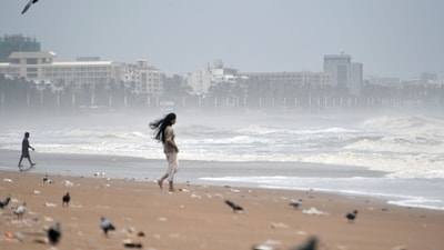 Waves crash at Versova Beach ahead of Cyclone Biparjoy's arrival in Mumbai, India, on Wednesday. (Representative image/Bloomberg) Waves crash at Versova Beach ahead of Cyclone Biparjoy's arrival in Mumbai, India, on Wednesday. (Representative image/Bloomberg)