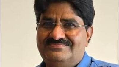 Pankaj Deore succeeds Deepa Mudhol-Munde, the outgoing PMPML CMD, who has been transferred as commissioner of social welfare department. (HT) Pankaj Deore succeeds Deepa Mudhol-Munde, the outgoing PMPML CMD, who has been transferred as commissioner of social welfare department. (HT)