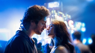 Saiyaara, directed by Mohit Suri, stars newcomers Ahaan Pandey and Aneet Padda. Saiyaara, directed by Mohit Suri, stars newcomers Ahaan Pandey and Aneet Padda.