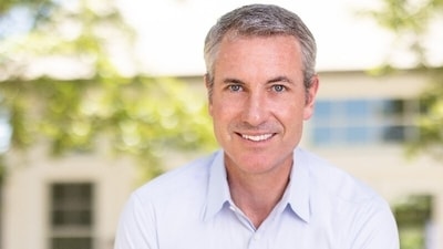 Astronomer CEO Andy Byron faces backlash on social media after being caught cheating during a Coldplay concert, prompting negative comments on LinkedIn. (Andy Byron/ Facebook) Astronomer CEO Andy Byron faces backlash on social media after being caught cheating during a Coldplay concert, prompting negative comments on LinkedIn. (Andy Byron/ Facebook)