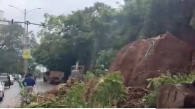 In Bejai, a major landslide caused a roadblock, severely affecting vehicular movement. (X/ANI) In Bejai, a major landslide caused a roadblock, severely affecting vehicular movement. (X/ANI)