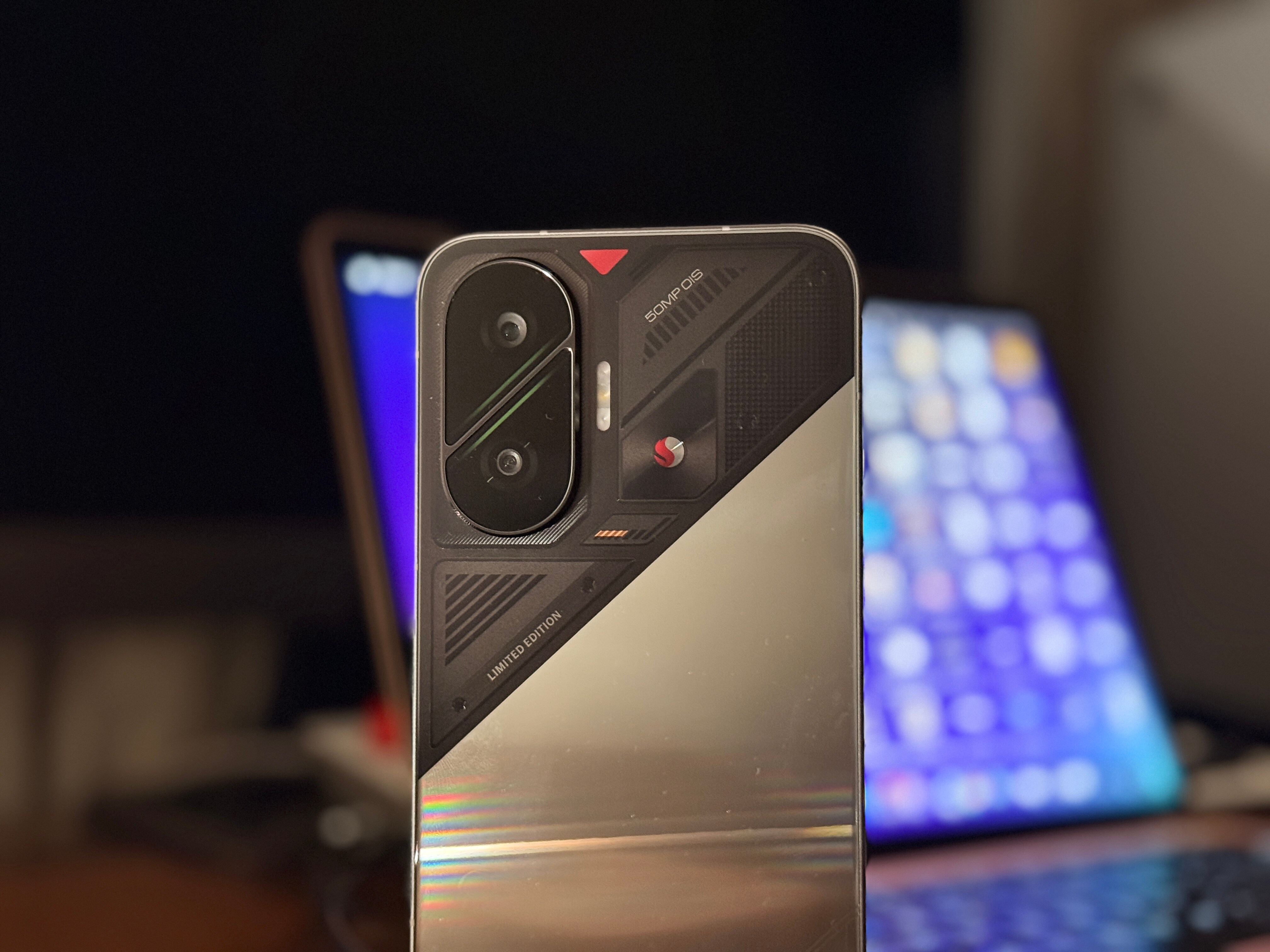 POCO F7 is a battery champ. (Shaurya Sharma - HT) POCO F7 is a battery champ. (Shaurya Sharma - HT)