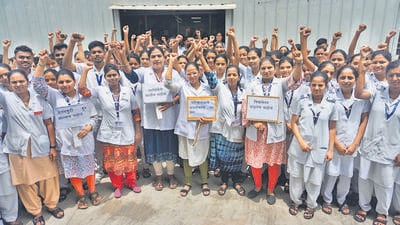 At St George’s hospital, with most of its daily 333 nurses on strike from Thursday, 40 nursing students are managing the emergency services. ( Praful Gangurde / HT Photo ) (Praful Gangurde) At St George’s hospital, with most of its daily 333 nurses on strike from Thursday, 40 nursing students are managing the emergency services. ( Praful Gangurde / HT Photo ) (Praful Gangurde)