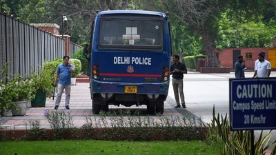 Bomb threats were received to two Delhi schools on Friday. (Hindustan Times) Bomb threats were received to two Delhi schools on Friday. (Hindustan Times)