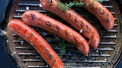The recalled chicken sausages had an expiry date of October 1, 2025. (Representative image/Unsplash) The recalled chicken sausages had an expiry date of October 1, 2025. (Representative image/Unsplash)