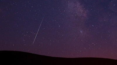 To enjoy the meteor shower, find a dark area, and allow your eyes to adjust for 20-30 minutes. (AP Photo/Kevin Clifford, File) (AP) To enjoy the meteor shower, find a dark area, and allow your eyes to adjust for 20-30 minutes. (AP Photo/Kevin Clifford, File) (AP)