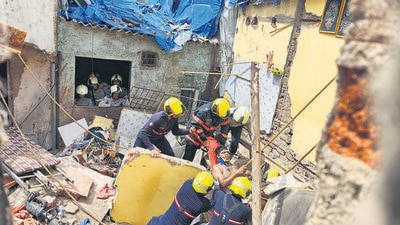Mumbai, India - July 18, 2025: At least 11 people were injured — three of them critically — after a house in Bharat Nagar, Bandra East, collapsed on day morning. The incident occurred around 5.56am at Chawl No. 37, located near the Namaj Committee Masjid in Mumbai, India, on Friday, July 18, 2025. (Photo by Satish Bate/ Hindustan Times) (Hindustan Times) Mumbai, India - July 18, 2025: At least 11 people were injured — three of them critically — after a house in Bharat Nagar, Bandra East, collapsed on day morning. The incident occurred around 5.56am at Chawl No. 37, located near the Namaj Committee Masjid in Mumbai, India, on Friday, July 18, 2025. (Photo by Satish Bate/ Hindustan Times) (Hindustan Times)