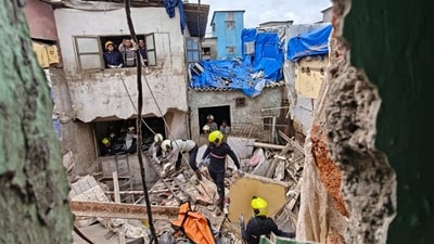 The chawl collapsed at Bandra in Mumbai. (Satish Bate/ Hindustan Times) The chawl collapsed at Bandra in Mumbai. (Satish Bate/ Hindustan Times)