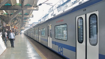 Travelling in overcrowded local trains is one of the many challenges Mumbaikars face living in the city (HT Photo) Travelling in overcrowded local trains is one of the many challenges Mumbaikars face living in the city (HT Photo)