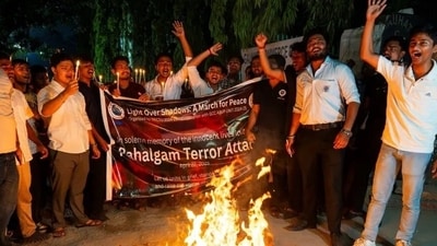People protest against the Pahalgam terror attack that killed 26 people on April 22. (File) People protest against the Pahalgam terror attack that killed 26 people on April 22. (File)
