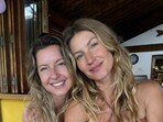 Gisele Bündchen has a fraternal twin, Patricia. Gisele Bündchen has a fraternal twin, Patricia.