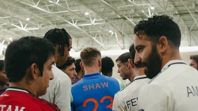 Gautam Gambhir and Ruben Amorim have a chat. Gautam Gambhir and Ruben Amorim have a chat.