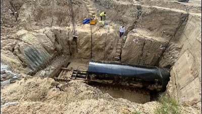 GMDA laying a pipeline near CPR to link it to the water boosting station in Sector 72. (Parveen Kumar/HT Photo) GMDA laying a pipeline near CPR to link it to the water boosting station in Sector 72. (Parveen Kumar/HT Photo)