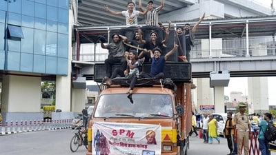 Kanwariyas carrying boomboxes in Ghaziabad on Saturday. (Sakib Ali/HT Photo) Kanwariyas carrying boomboxes in Ghaziabad on Saturday. (Sakib Ali/HT Photo)