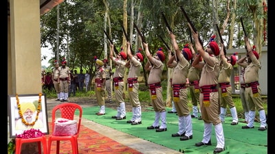 Punjab Police gunners performing the gun salute in honour of the centenarian athlete at his native Bias village in Jalandhar district. (PTI photo) Punjab Police gunners performing the gun salute in honour of the centenarian athlete at his native Bias village in Jalandhar district. (PTI photo)