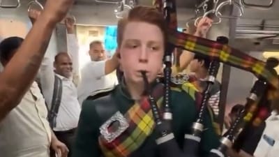 A Scottish man had played bagpipes inside a Mumbai local earlier this year (Instagram/@robin.bagpipes) A Scottish man had played bagpipes inside a Mumbai local earlier this year (Instagram/@robin.bagpipes)