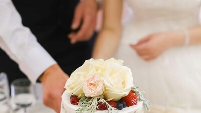 A couple's decision to auction off a plate of food at their wedding sparked outrage online (Representational image) A couple's decision to auction off a plate of food at their wedding sparked outrage online (Representational image)