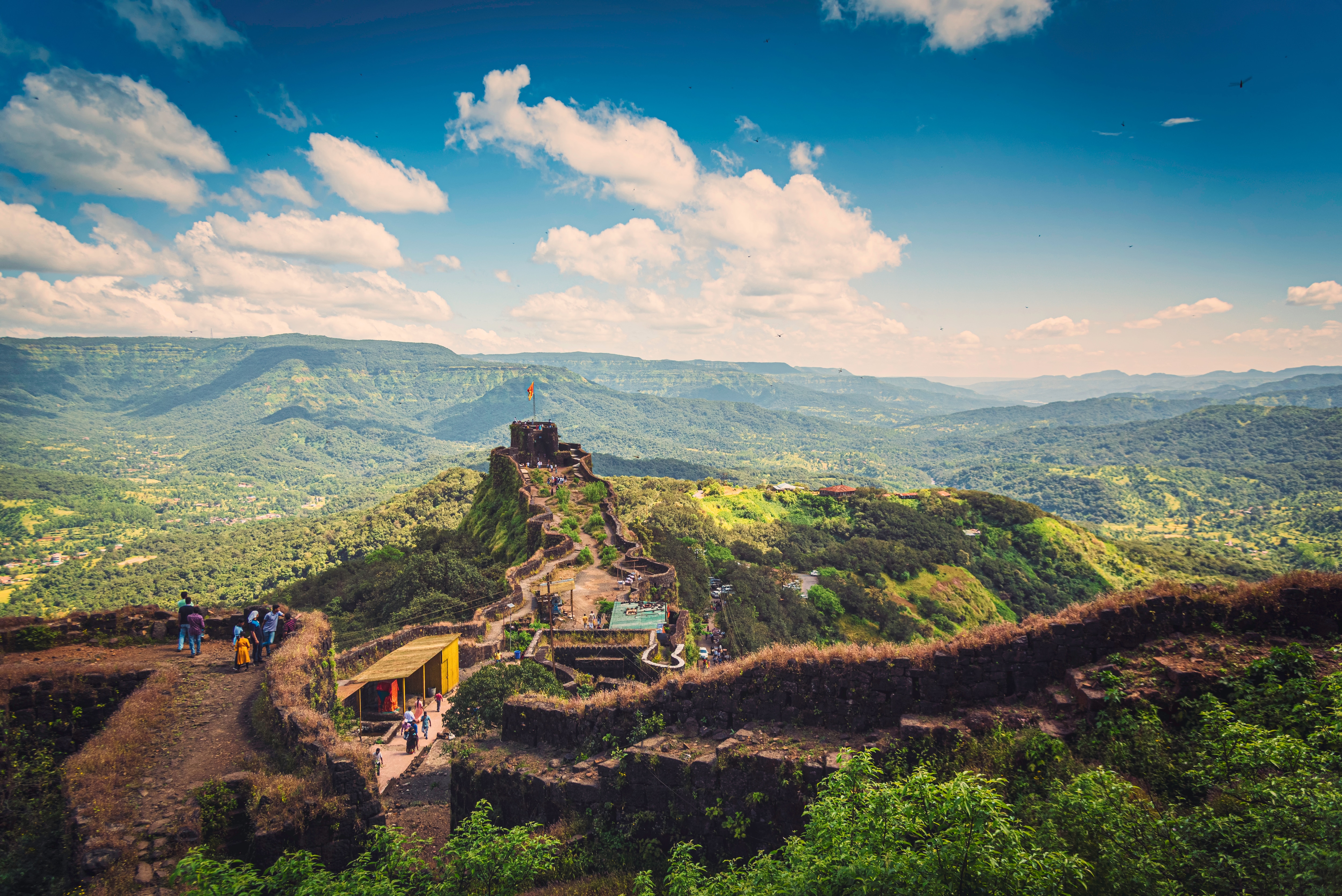 Pratapgad Fort (Shutterstock) Pratapgad Fort (Shutterstock)