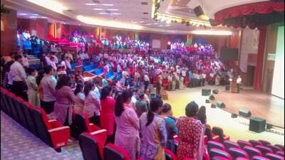 A condolence meeting organised in memory of the deceased BDS student at the Sharda University campus in Greater Noida on Monday. (HT Photo) A condolence meeting organised in memory of the deceased BDS student at the Sharda University campus in Greater Noida on Monday. (HT Photo)