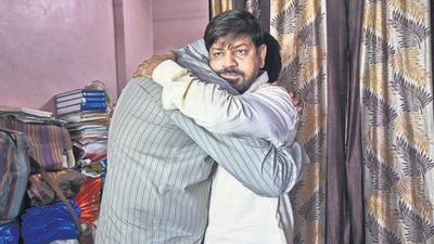 Mumbai, India. July 21, 2025: Sajid Ansari, one of the accused in the 7/11 Mumbai train blasts, is currently at his residence at Naya Nagar in Mira Road on a 40-day jail parole. On Monday, the Bombay High Court refused to uphold the death sentences for five individuals convicted in the 2006 synchronised Mumbai train blasts and acquitted all 12 accused who had been convicted in September 2015 by a special MCOCA trial court. Mumbai, India. July 21, 2025. (Photo by Raju Shinde/HT) (Raju Shinde) Mumbai, India. July 21, 2025: Sajid Ansari, one of the accused in the 7/11 Mumbai train blasts, is currently at his residence at Naya Nagar in Mira Road on a 40-day jail parole. On Monday, the Bombay High Court refused to uphold the death sentences for five individuals convicted in the 2006 synchronised Mumbai train blasts and acquitted all 12 accused who had been convicted in September 2015 by a special MCOCA trial court. Mumbai, India. July 21, 2025. (Photo by Raju Shinde/HT) (Raju Shinde)