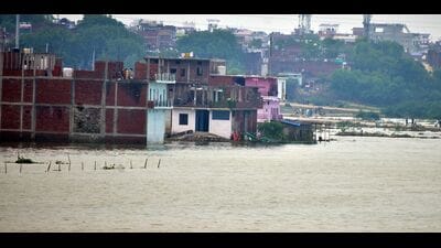 Scene of floods near Buxi Bundh and Sangam areas in the city on Monday. (Anil Kumar Maurya/HT) Scene of floods near Buxi Bundh and Sangam areas in the city on Monday. (Anil Kumar Maurya/HT)