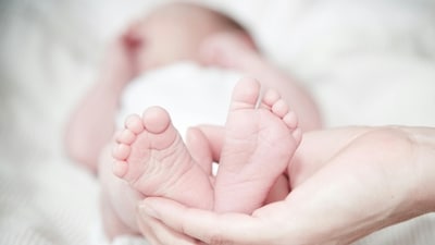 A newborn baby's body was found abandoned in a trash can at the Mumbai airport toilet (Representative image/ Pexel) A newborn baby's body was found abandoned in a trash can at the Mumbai airport toilet (Representative image/ Pexel)