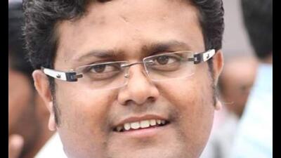 Shiv Sena (UBT) Ahilyanagar city chief Kiran Kale arrested under rape charges Shiv Sena (UBT) Ahilyanagar city chief Kiran Kale arrested under rape charges