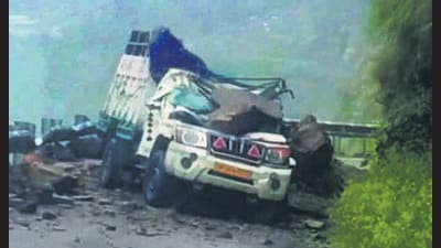 A vehicle struck by a boulder on Luhri Jajar road in Kullu in Himachal Pradesh. (HT) A vehicle struck by a boulder on Luhri Jajar road in Kullu in Himachal Pradesh. (HT)