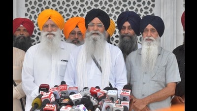 Shiromani Gurdwara Parbandhak Committee resident Harjinder Singh Dhami addressing mediapersons outside the Golden Temple, in Amritsar on Tuesday. (Sameer Sehgal/HT) Shiromani Gurdwara Parbandhak Committee resident Harjinder Singh Dhami addressing mediapersons outside the Golden Temple, in Amritsar on Tuesday. (Sameer Sehgal/HT)