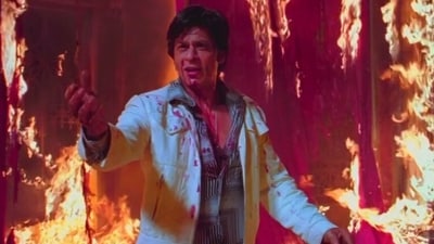 Shah Rukh Khan in a still from the climax sequence of Om Shanti Om.