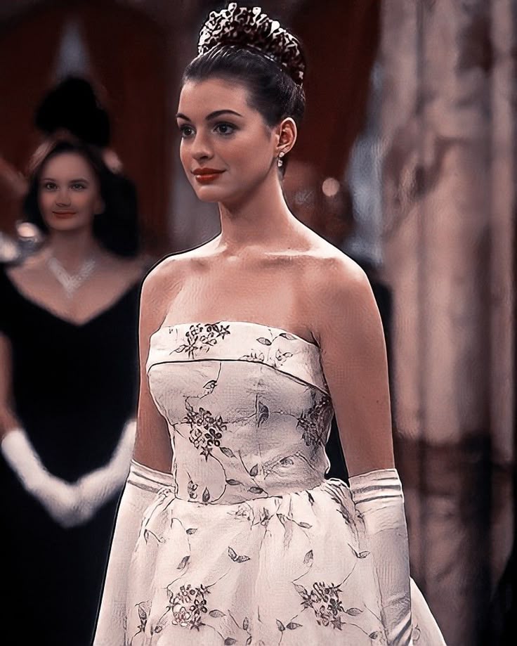 The Princess Diaries: Royalcore begins here (Pinterest) The Princess Diaries: Royalcore begins here (Pinterest)