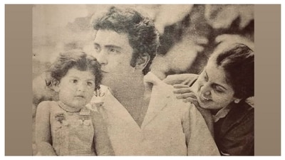 Neetu Kapoor shared an adorable family picture with Rishi Kapoor and Riddhima Kapoor Sahni. Neetu Kapoor shared an adorable family picture with Rishi Kapoor and Riddhima Kapoor Sahni.
