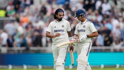 India's Yashasvi Jaiswal and KL Rahul interact as they return to the pavilion amid Lunch on day one of the fourth test cricket match (PTI) India's Yashasvi Jaiswal and KL Rahul interact as they return to the pavilion amid Lunch on day one of the fourth test cricket match (PTI)