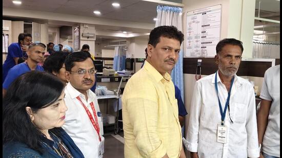 Charitable hospitals should offer benefits of health schemes to poor patients: Abitkar