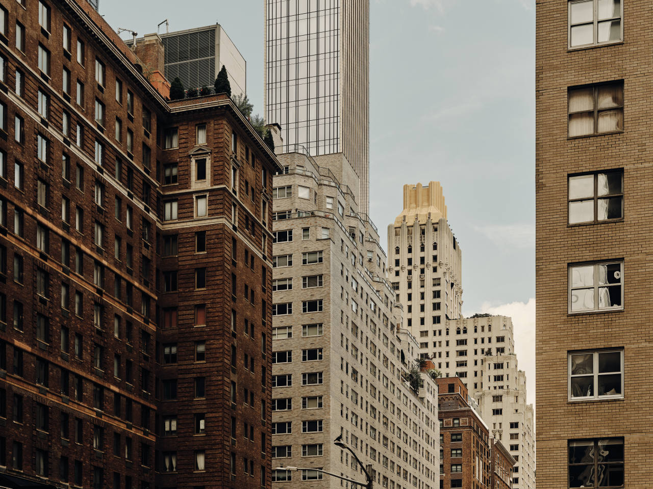 A 600% Rent Hike Hangs Over One of the Last Affordable Buildings on Billionaires’ Row A 600% Rent Hike Hangs Over One of the Last Affordable Buildings on Billionaires’ Row
