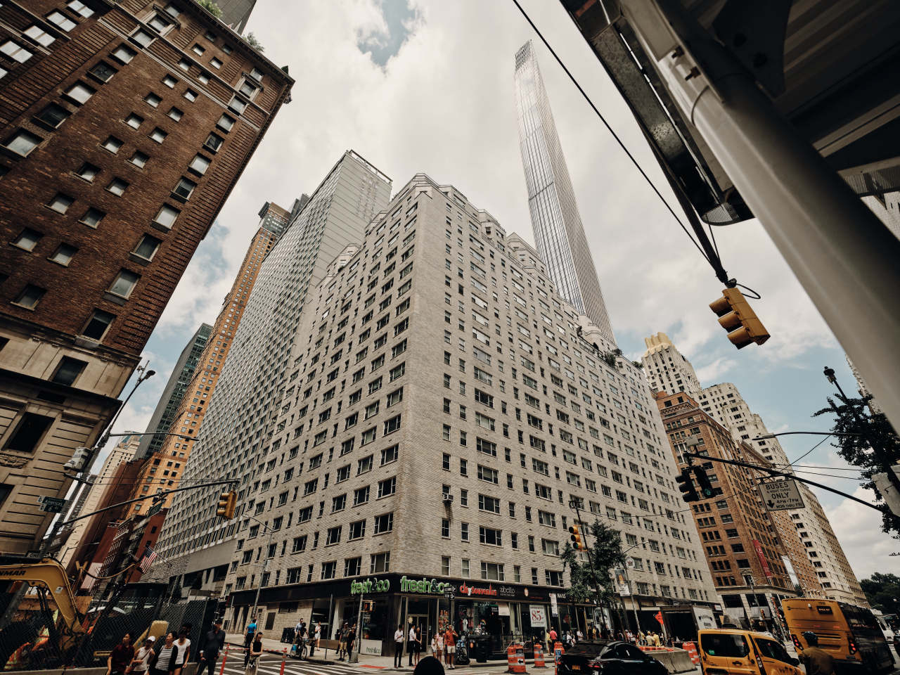 A 600% Rent Hike Hangs Over One of the Last Affordable Buildings on Billionaires’ Row A 600% Rent Hike Hangs Over One of the Last Affordable Buildings on Billionaires’ Row