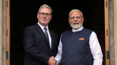 Britain's Prime Minister Keir Starmer welcomes Indian Prime Minister Narendra Modi at Chequers near Aylesbury, England, Thursday, July 24 (AP) Britain's Prime Minister Keir Starmer welcomes Indian Prime Minister Narendra Modi at Chequers near Aylesbury, England, Thursday, July 24 (AP)