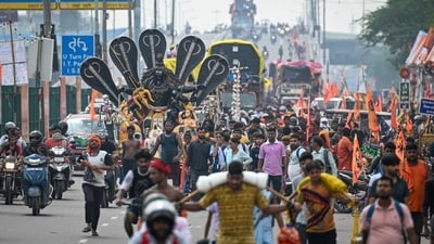 Inspired by the powerful energy of Mahakal, this tableau of a maha kanwar was a breathtaking spectacle! (Photo: Sanchit Khanna/HT) Inspired by the powerful energy of Mahakal, this tableau of a maha kanwar was a breathtaking spectacle! (Photo: Sanchit Khanna/HT)