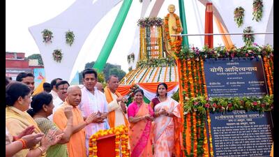 Chief minister Yogi Adityanath with others during the unveiling of a statue of 'Bharat Ratna' Jayaprakash Narayan in Gorakhpur on Thursday. (PTI) Chief minister Yogi Adityanath with others during the unveiling of a statue of 'Bharat Ratna' Jayaprakash Narayan in Gorakhpur on Thursday. (PTI)